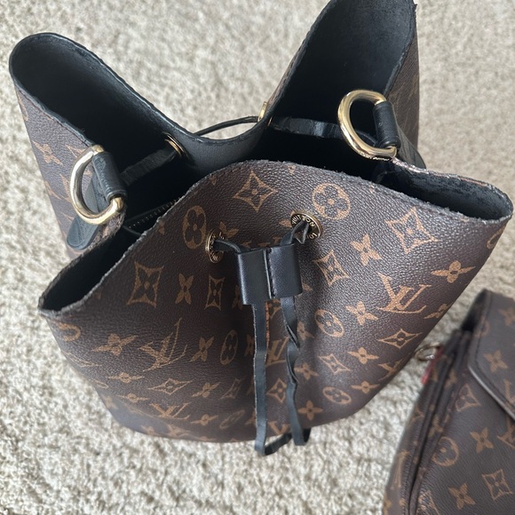 Designer look alike purses. See description. - Picture 2 of 13